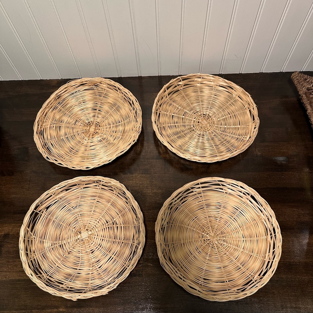 Wicker paper plate holders. Wall decor. Vintage wicker